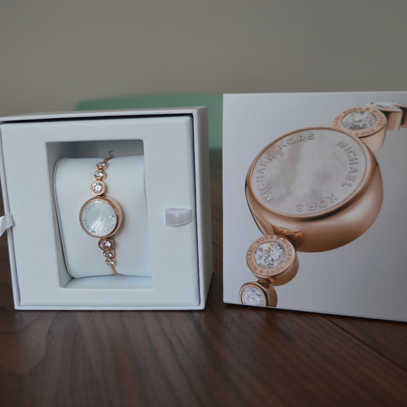 MICHAEL KORS Activity Tracker - Picture 8 of 8